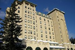 05 Chateau Lake Louise Front Side In Winter